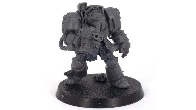 Comment décaper la peinture des miniatures - Deathwing Terminator