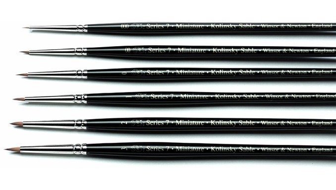 Best Brushes for Painting Miniatures 2019 - Windsor & Newton Series 7 Miniature